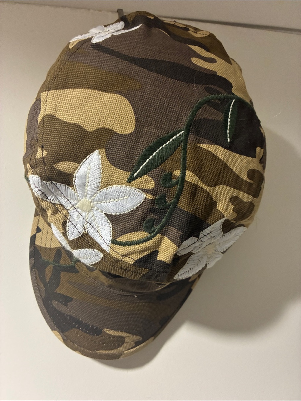 Camouflage Floral Embroidered Baseball Cap - Women